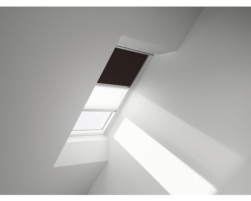 Store duo VELUX store occultant uni marron foncé et store plissé en blanc cadre aluminium DFD P04 4559S