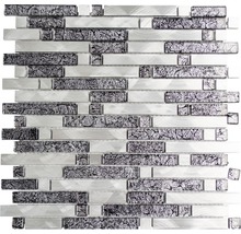 Mosaïque avec éléments en verre et en métal