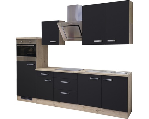 Küchenzeile mit Hängeschränken, Spüle, Dunstabzugshaube und Backofen