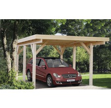 Voiture sous un abri de voiture en bois