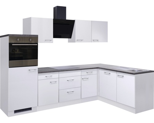 Moderne Einbauküche mit weißen Fronten, Dunstabzugshaube und Spüle