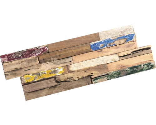 Dekorpaneele aus Altholz mit Farbakzenten
