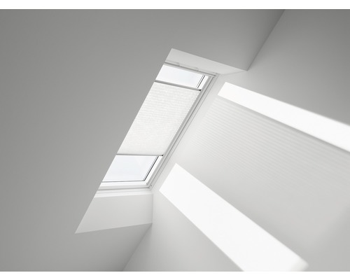 Store plissé VELUX ivoire à motif manuel FHL M31 1256S Fenêtre de toit avec store plissé installé pour la protection solaire