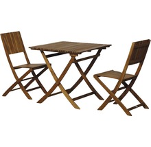 Gartentischgruppe mit zwei Klappstühlen aus Holz