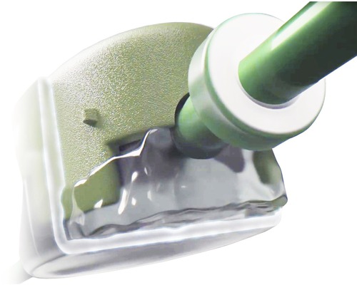 Detailaufnahme eines Bohrkopfes mit Kühlflüssigkeit