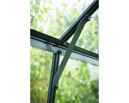 Vue détaillée d''une fenêtre de serre avec un lève-vitre