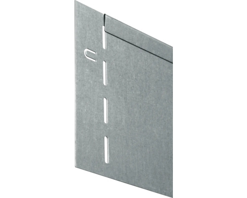 Equerre métallique avec fentes