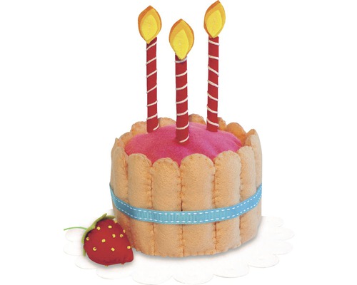 Gâteau d''anniversaire décoratif en tissu avec bougies et fraise