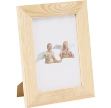Holzbilderrahmen mit einem Foto von zwei Babys mit Engelsflügeln
