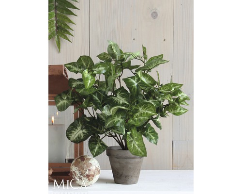 Plante verte artificielle en pot pour la décoration