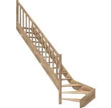 Holztreppe mit Geländer