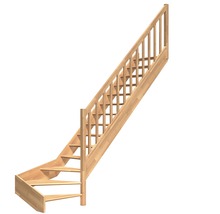Holztreppe mit Geländer