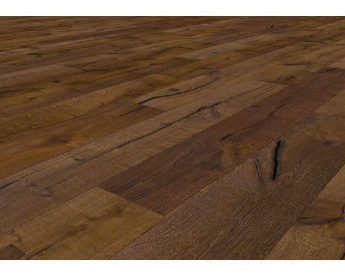 Nahaufnahme von Laminatboden in Holzoptik