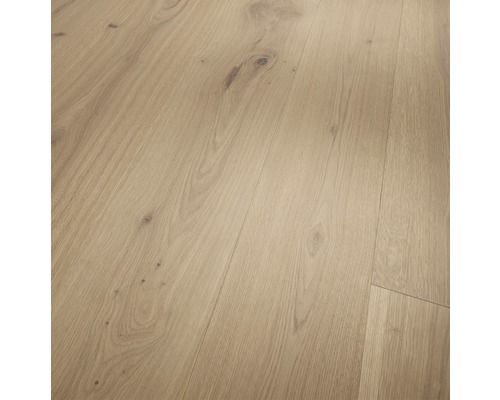Parquet Parador Basic chêne blanc huilé nature plancher de maison de campagne 1 lame 2200 x 185 x 11,5 mm Gros plan sur un parquet en chêne.