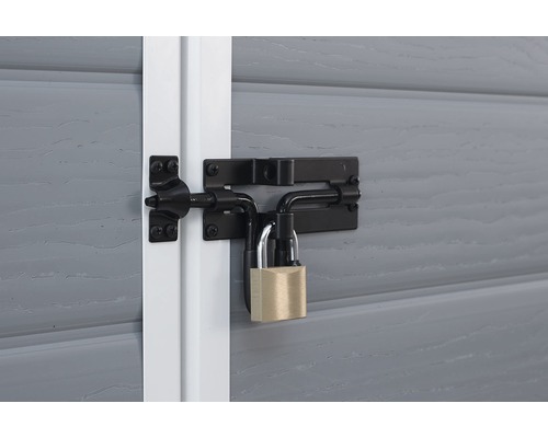 Schloss mit Riegel an einer Gartentür zur Sicherung