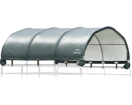 ShelterLogic Logo auf einem Lagerzelt mit Stahlrahmen und Plane