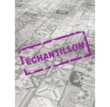 Échantillon de carreaux de sol avec divers motifs géométriques et floraux