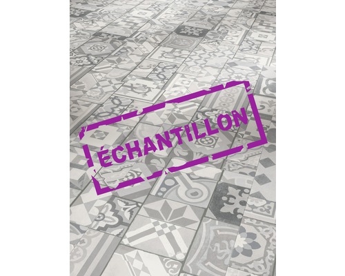 Échantillon de carreaux de sol avec divers motifs géométriques et floraux