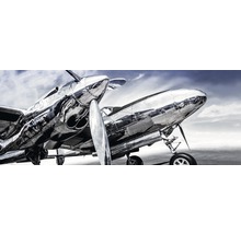 Avion chromé avec hélice