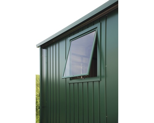 Fenster Biohort Gerätehaus Europa, 50 x 60 cm, dunkelgrün Detailansicht eines Gartenhauses mit geöffnetem Fenster