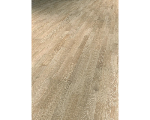 Heller Holzboden mit Maserung