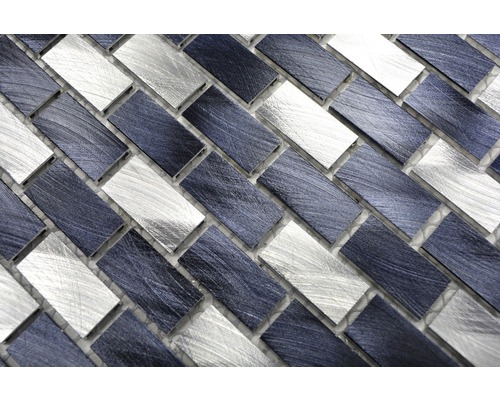 Mosaikfliesen in Fischgrätenmuster