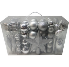 Emballage de décorations de Noël de différentes formes et finitions