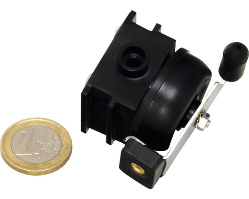 Schalter für Bewässerungsanlagen, neben einer Euro Münze