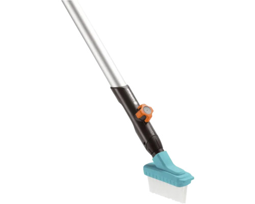 Brosse de lavage Gardena avec manche pour l''arrosage et le nettoyage du jardin