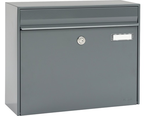 Boîte aux lettres grise avec serrure et porte-nom