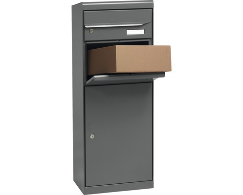 Grauer Paketbriefkasten mit geöffneter Klappe und Paket