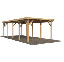 Holzcarport mit mehreren Pfosten auf Steinpflaster