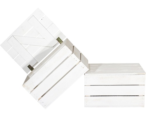 Trois caisses en bois blanches, dont une avec couvercle
