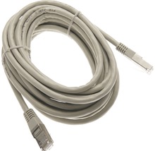 Câble réseau gris avec connecteurs RJ45