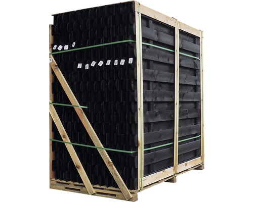 Palette mit Holzgartenzäunen