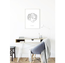 Illustration von Prinzessin Leia Organa in einem Rahmen über einem Schreibtisch.