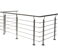 Geländer aus Edelstahl mit horizontalen Drähten