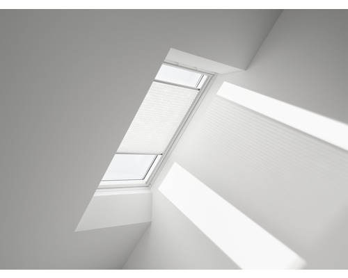 Store plissé VELUX ivoire à commande manuelle FHL Y33 1256S Fenêtre de toit avec store plissé fermé à l''intérieur