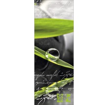 Panneau décoratif avec une goutte d''eau sur une feuille et des écritures