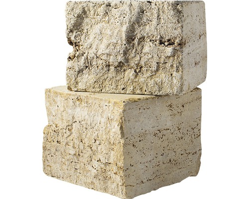 Zwei Quadersteine aus Travertin gestapelt