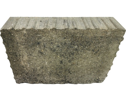 Pavé en béton avec surface rainurée