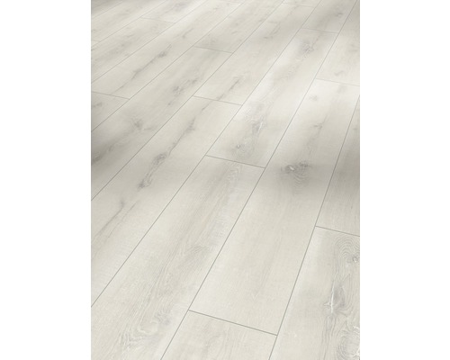Sol stratifié clair aspect bois