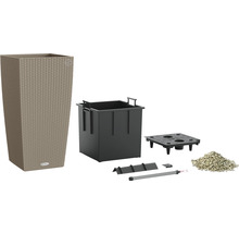 Pot de fleurs avec système d''irrigation et accessoires
