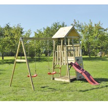 Aire de jeux avec balançoire, mur d''escalade et toboggan sur une pelouse verte