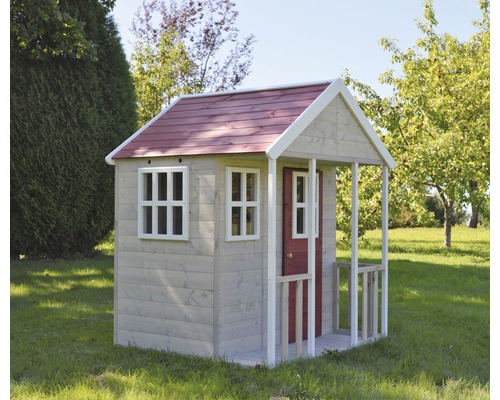 Maisonnette en bois avec véranda dans le jardin