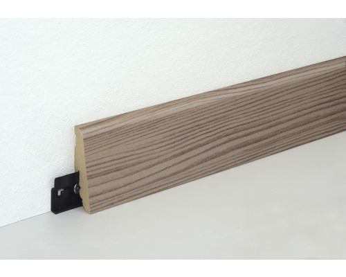 Plinthe avec grain de bois et clip de fixation