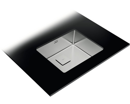 Edelstahlspüle in schwarzer Arbeitsplatte