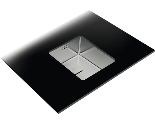 Einbauwaschbecken aus Edelstahl in schwarzer Arbeitsplatte