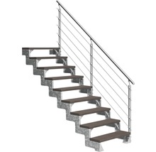 Treppe mit Metallrahmen und Holzstufen