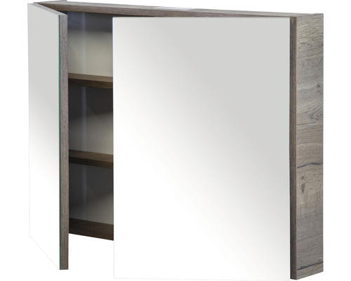 Offener Spiegelschrank mit Regalen